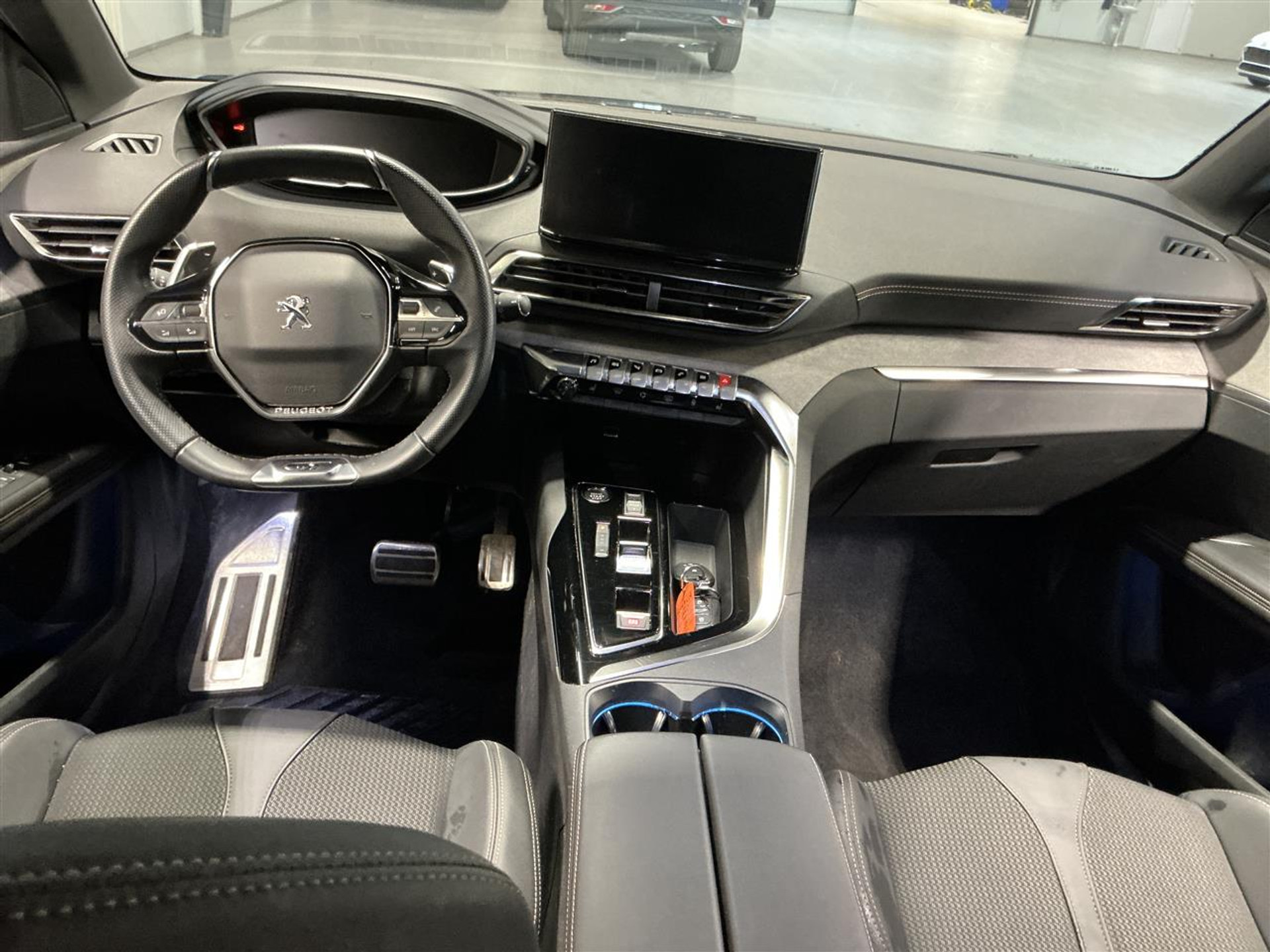 Peugeot 3008 1.2 PureTech GT AUT Navi Camera ACC Electrische klep 48193972-2.jpg | Dealer Car Trade B.V.