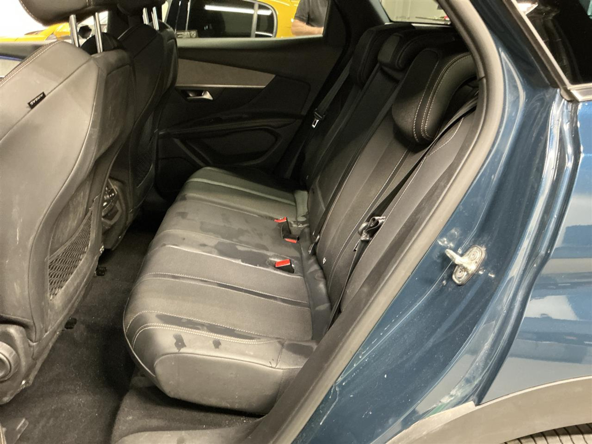 Peugeot 3008 1.2 PureTech GT AUT Navi Camera ACC Electrische klep 48193972-4.jpg | Dealer Car Trade B.V.