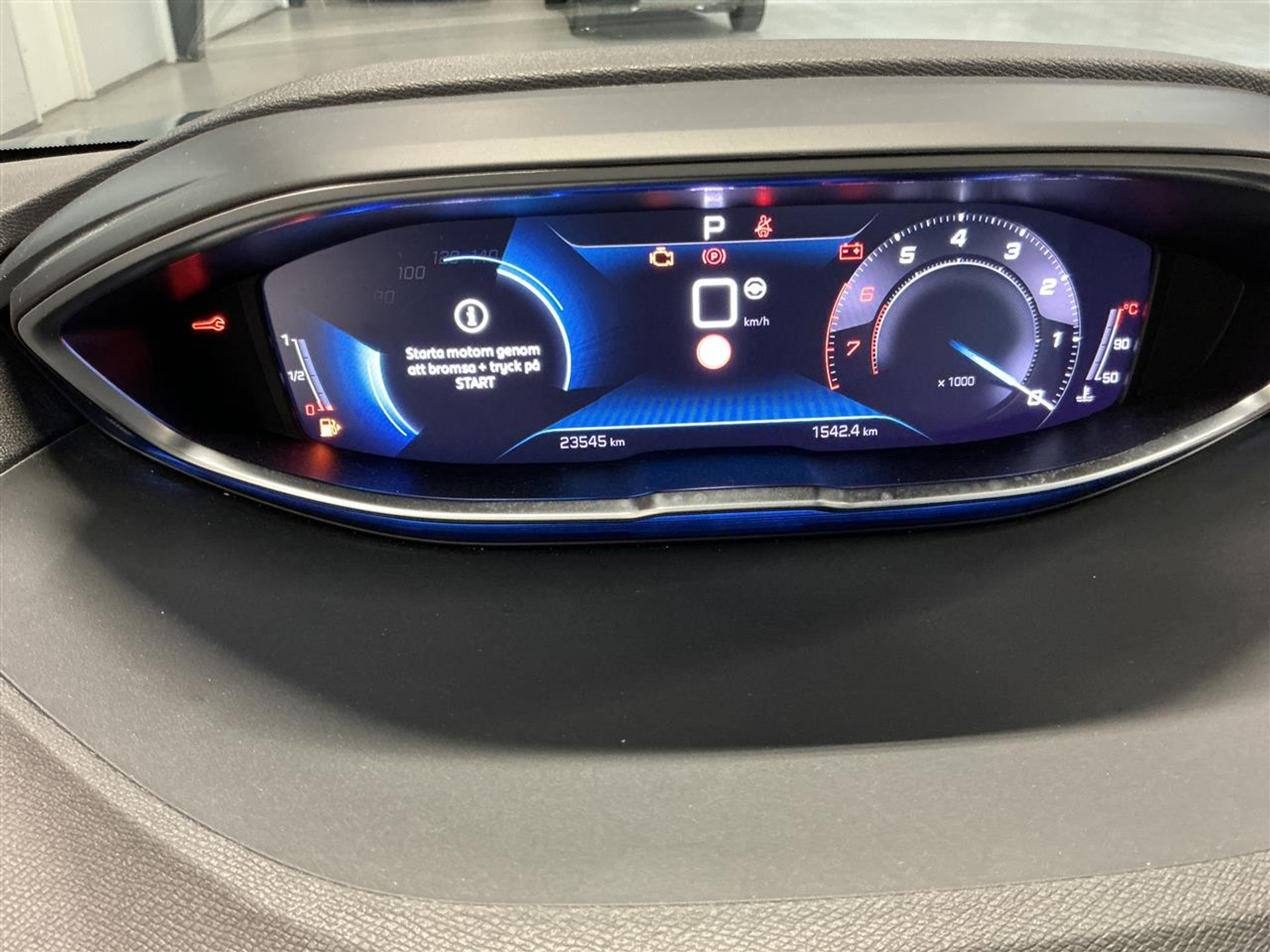 Peugeot 3008 1.2 PureTech GT AUT Navi Camera ACC Electrische klep 48193972-8.jpg | Dealer Car Trade B.V.