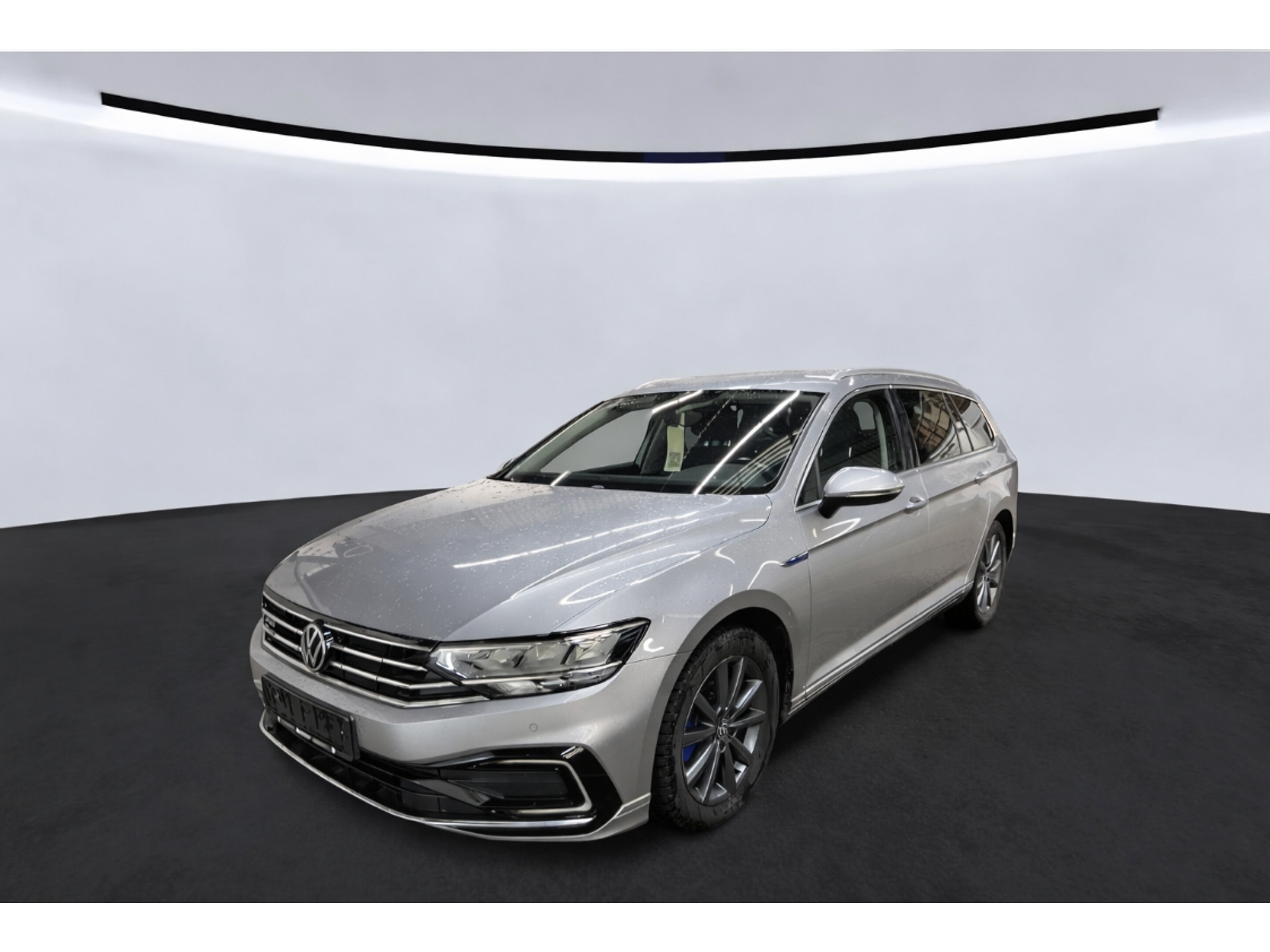 Volkswagen Passat Variant 1.4 TSI PHEV GTE Led Clima Nav Stoelverwarming ACC Camera Elec.klep 52016673-0.jpg | Dealer Car Trade B.V.