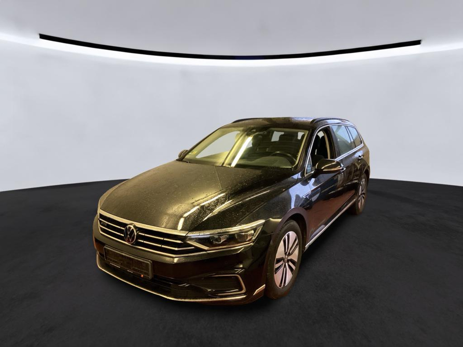 Volkswagen Passat Variant 1.4 TSI PHEV GTE Matrix Navi Panorama Winterpakket 52662839-0.jpg | Dealer Car Trade B.V.