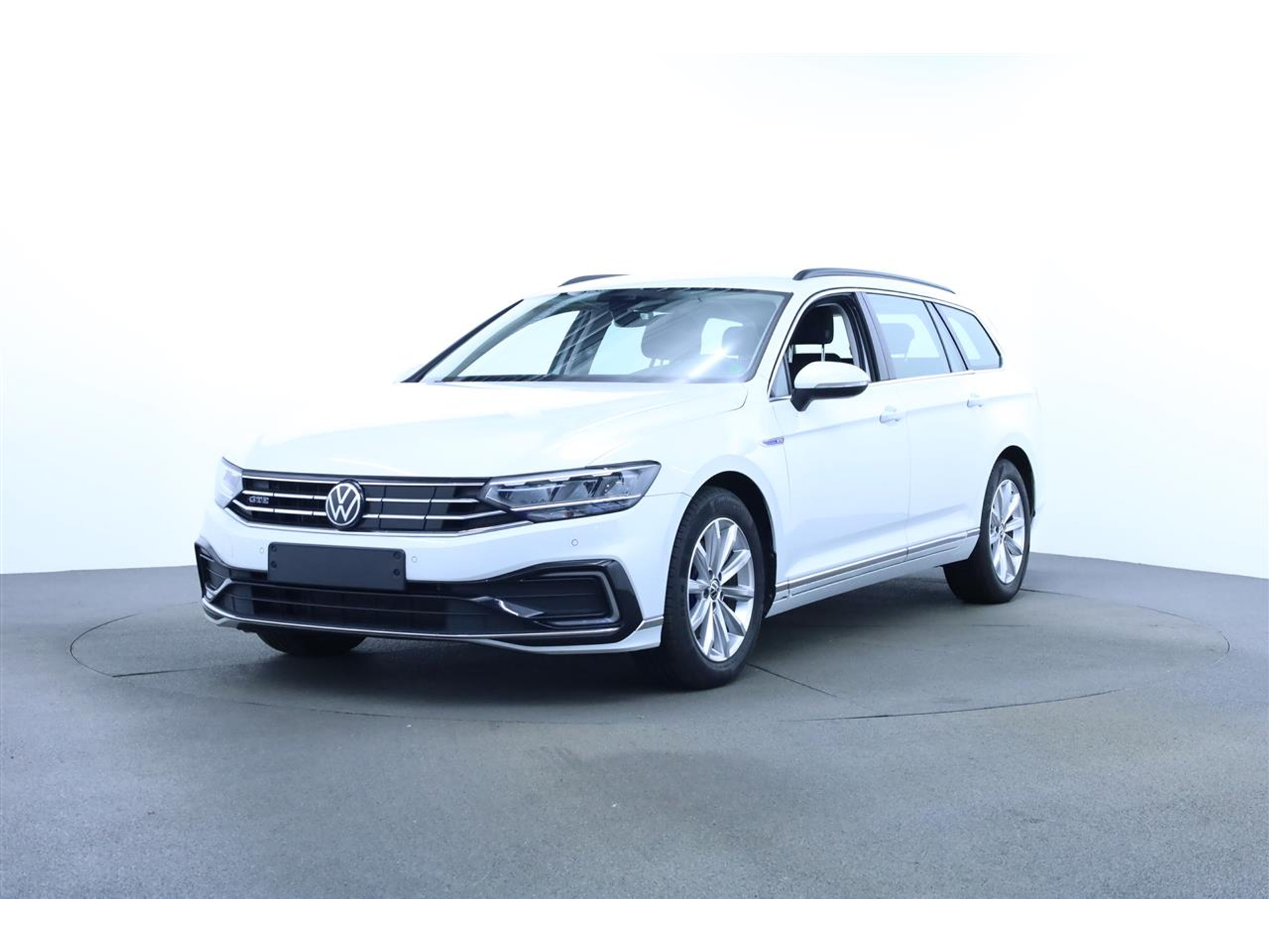 Volkswagen Passat 1.4 TSI PHEV GTE Led Virtual Nav Winterpakket Elec.Klep ACC 52814600-0.jpg | Dealer Car Trade B.V.