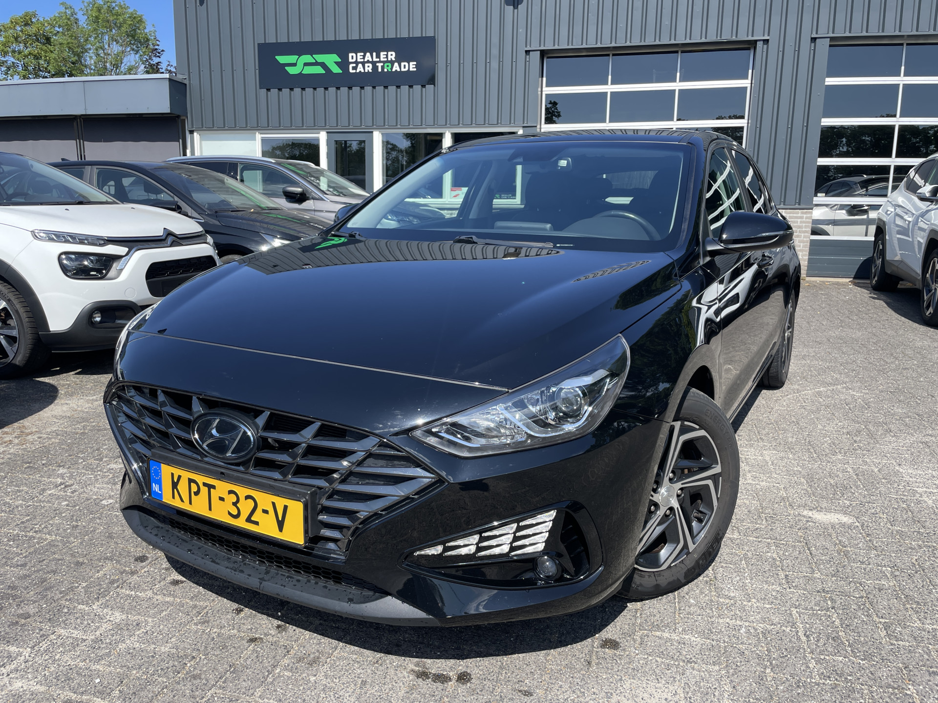 Hyundai i30 1.0 T-GDi AUT MHEV Comfort Led Climate AppConnect Camera Winterpakket Cruise 54457870-0.jpg | Dealer Car Trade B.V.