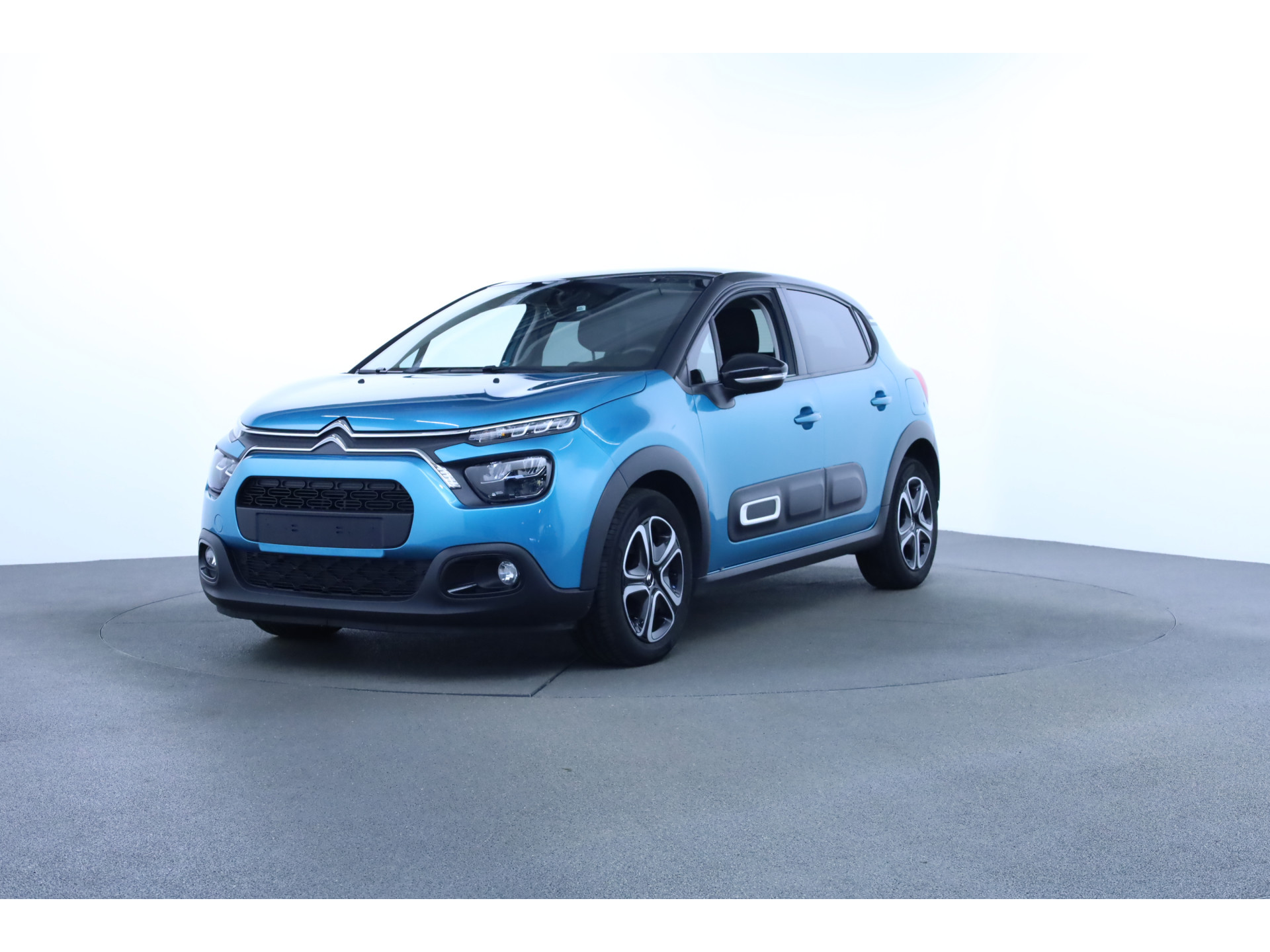 Citroën C3 1.2 PureTech Shine Led Climate AppConnect Winterpakket Cruise PDC 56894379-0.jpg | Dealer Car Trade B.V.