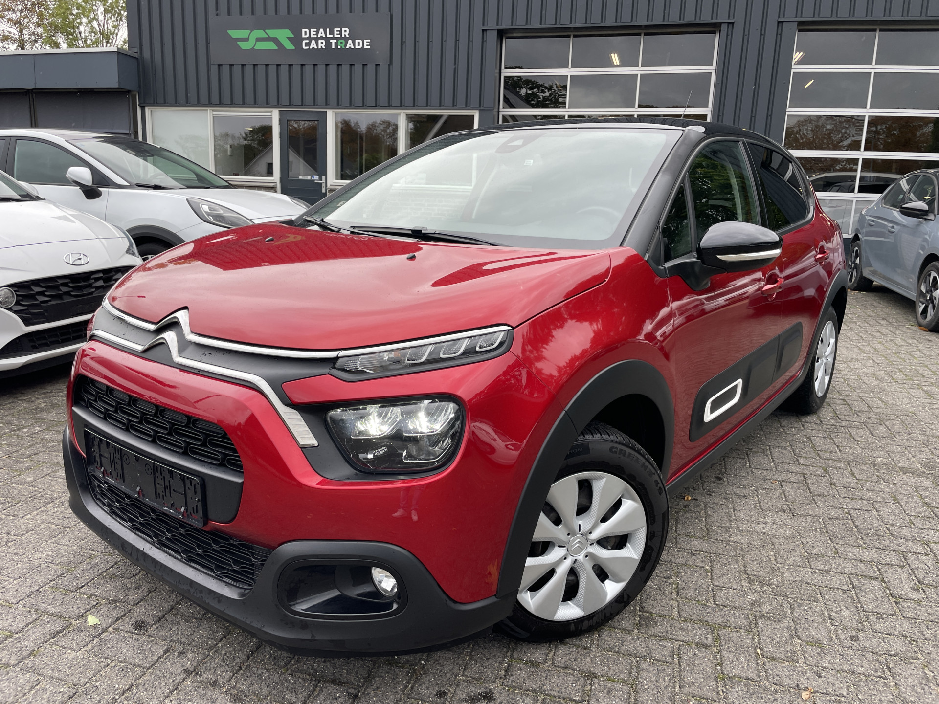 Citroën C3 1.2 PureTech Shine Led Climate Stoelverwaming Cruise PDC Trekhaak 57646510-0.jpg | Dealer Car Trade B.V.