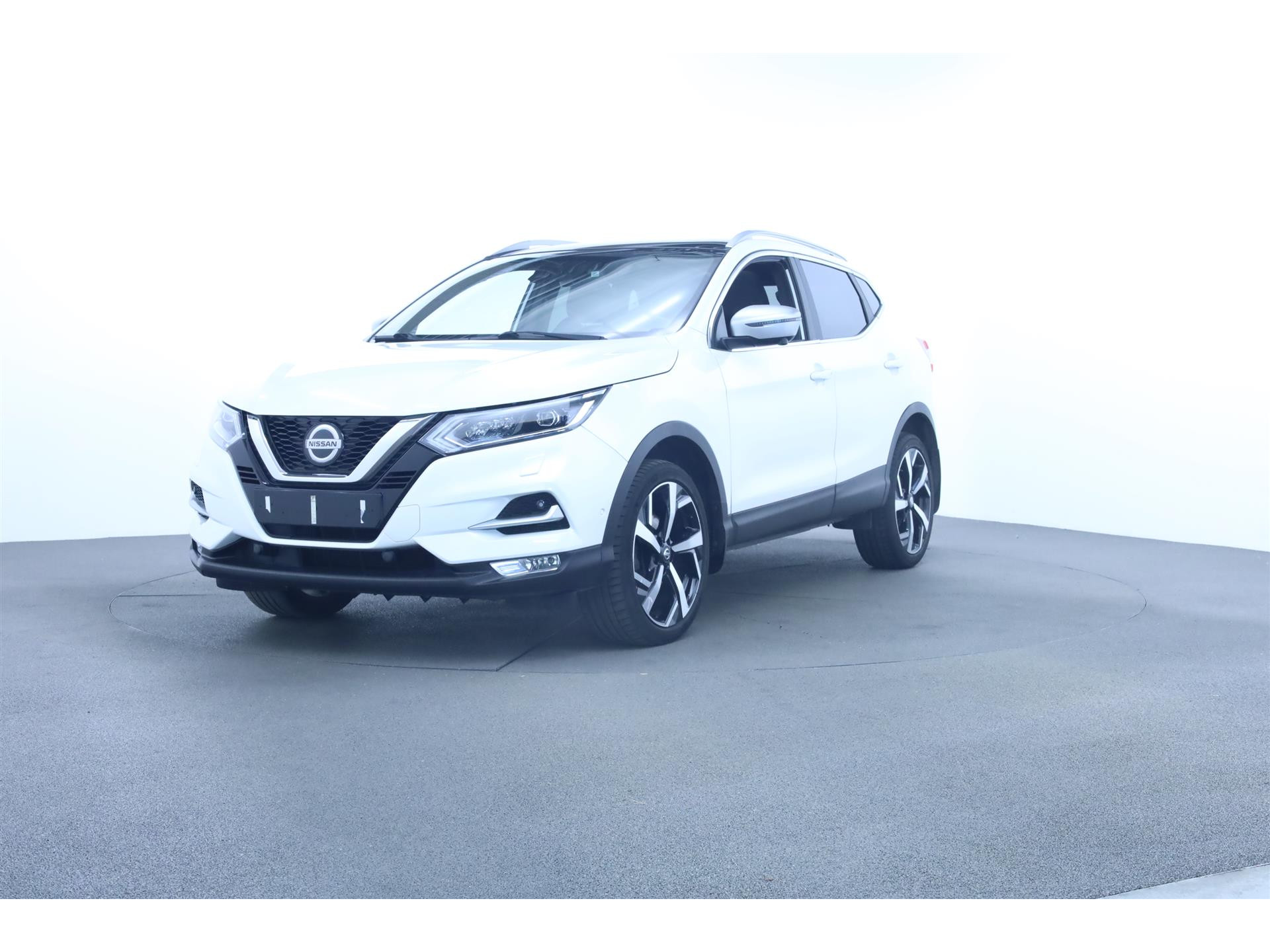 Nissan QASHQAI 1.2 Tekna+ Xenon Leder+ Pano Bose 360 camera 47517816-0.jpg | Dealer Car Trade B.V.